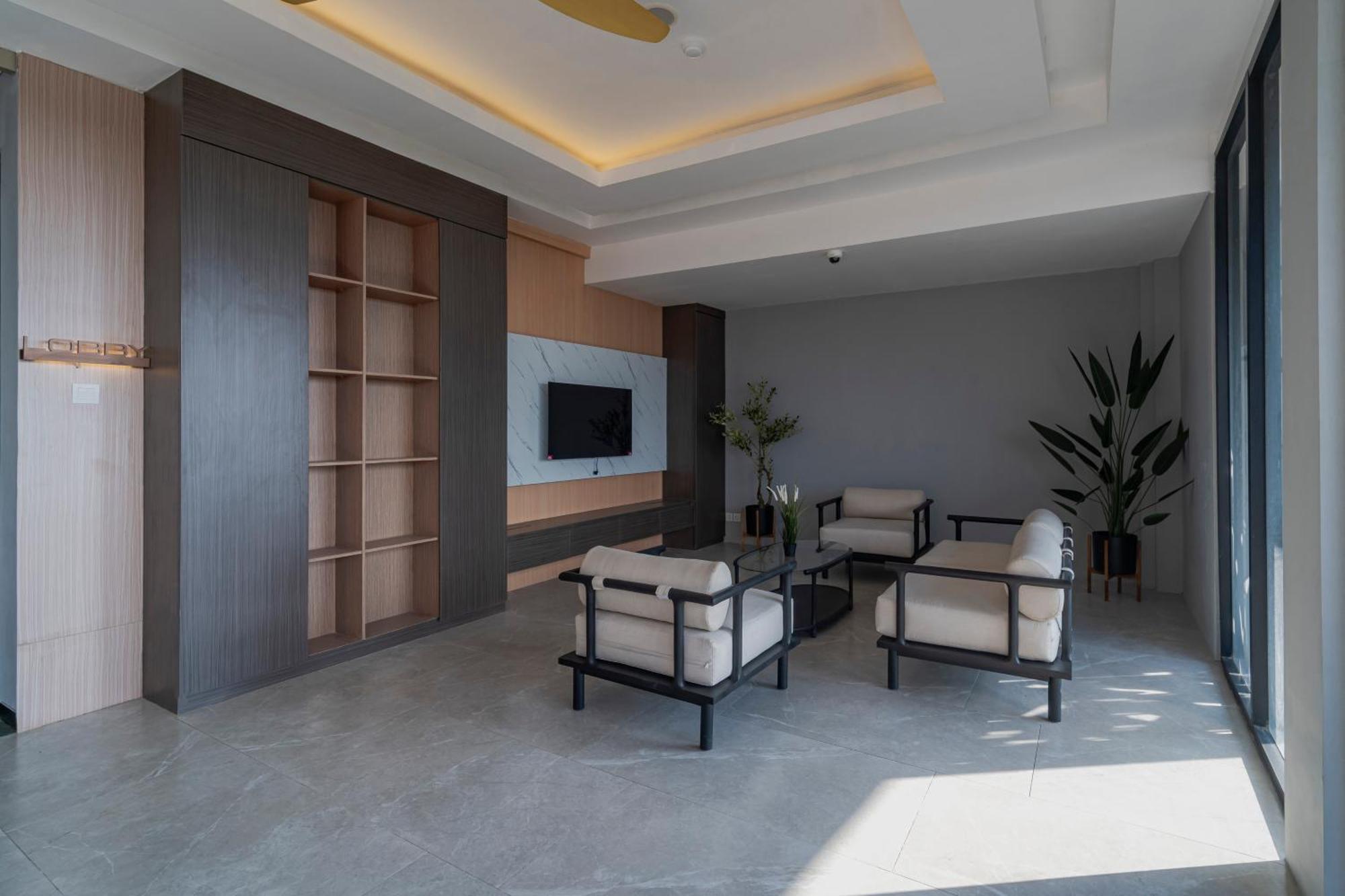 Stay.Vie Hotel Сурабая Екстериор снимка